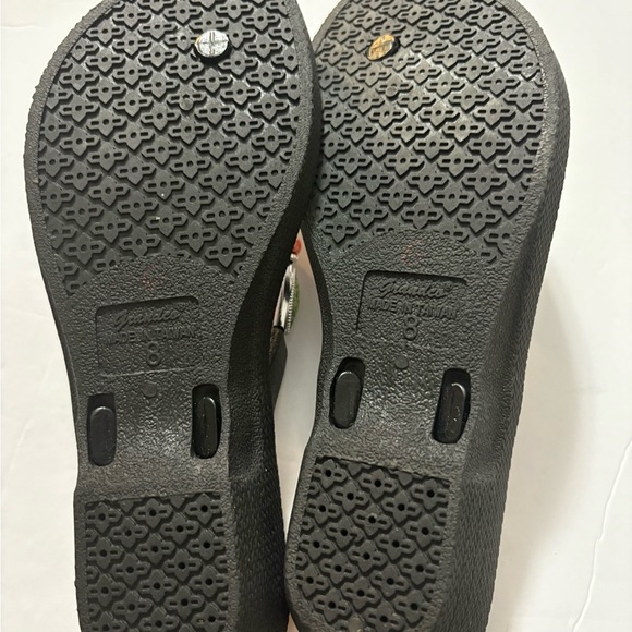 Multicolor Faux Stone Embellished Sandals with Thong Strap. Versatile sandal. - Picture 7 of 12